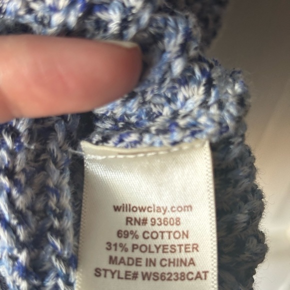 Willow & Clay Blue Sweater with Ribbed Knit and Scoop Neckline Size Medium - Picture 3 of 6
